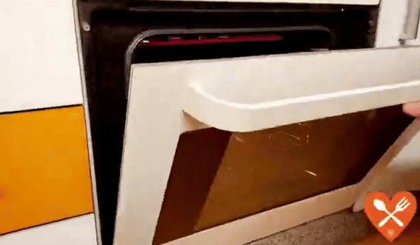 Cómo hornear una masa de pizza esponjosa crujiente