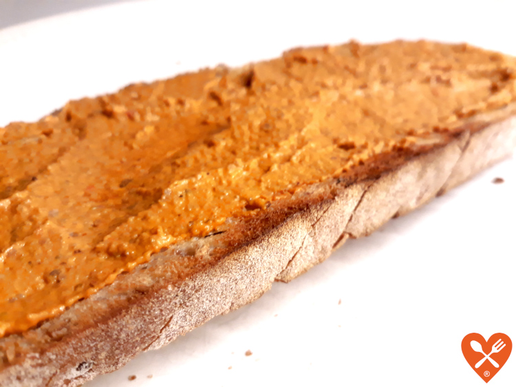 Paté vegano de pimientos del piquillo y pistachos