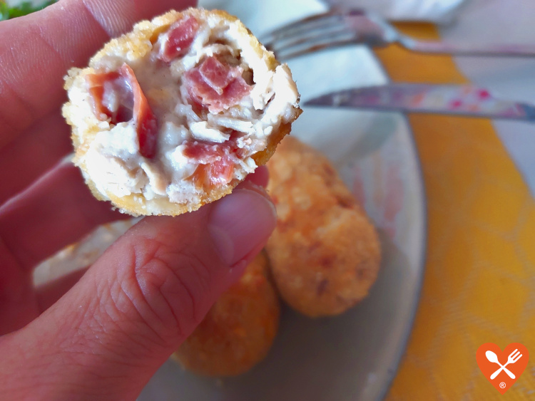 Cómo hacer croquetas de pollo con las sobras del caldo de pollo