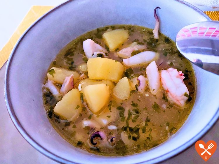 Receta de: Patatas con Sepia y Gambas